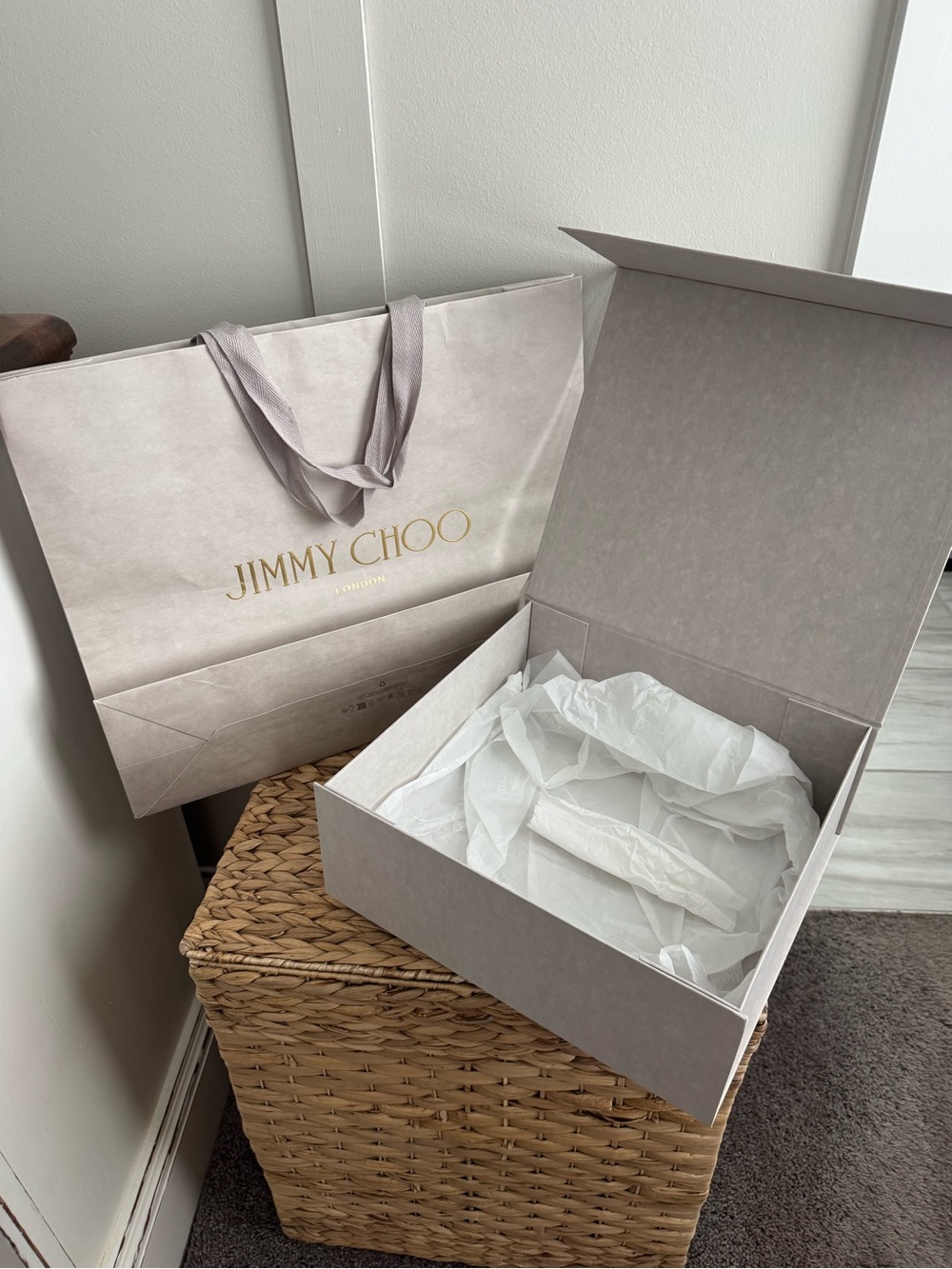 Jimmy Choo Cream and Gold Branded Storage Box and Gift Bag - Picture 2 of 2